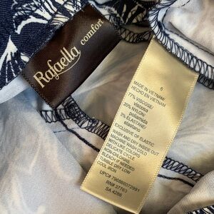 Rafaella Blue and White Patterned Cropped Pants